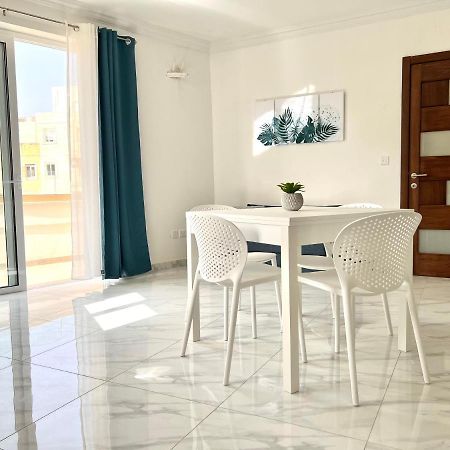 Condo With Patio Overlooking Piazza Gzira Εξωτερικό φωτογραφία