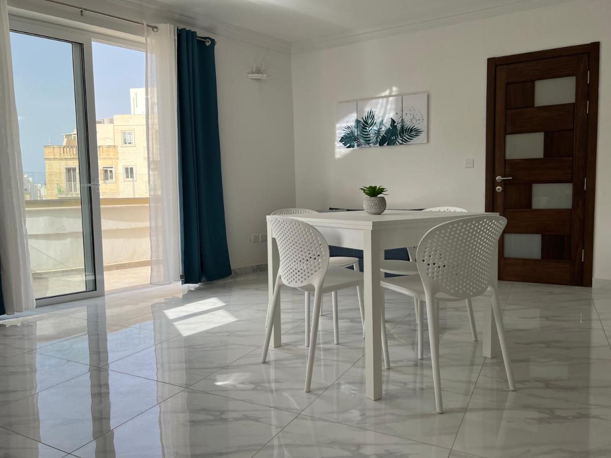Condo With Patio Overlooking Piazza Gzira Εξωτερικό φωτογραφία